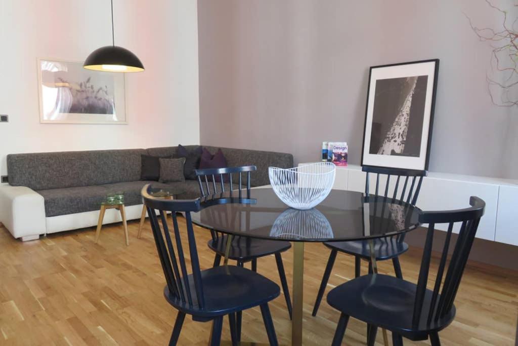 Apartment Schonbrunn Vienna